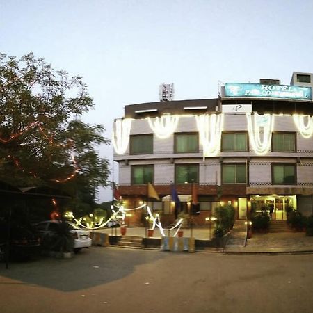 Hotel Pak Continental Islamabad Exterior foto
